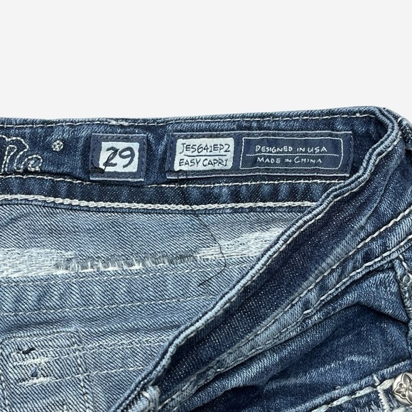 Miss Me Easy Capri Jeans 29 Denim Rhinestones Thick Stitching Raw Hem JE5641EP2 - Picture 10 of 12